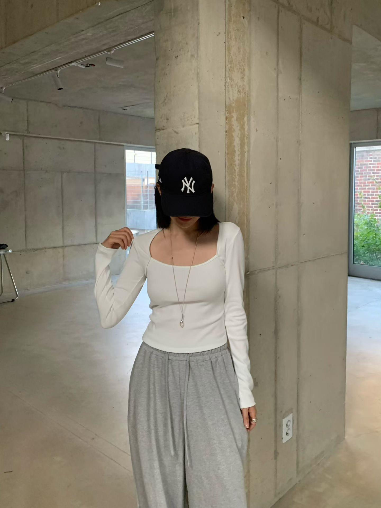 小性感寬領棉質上衣